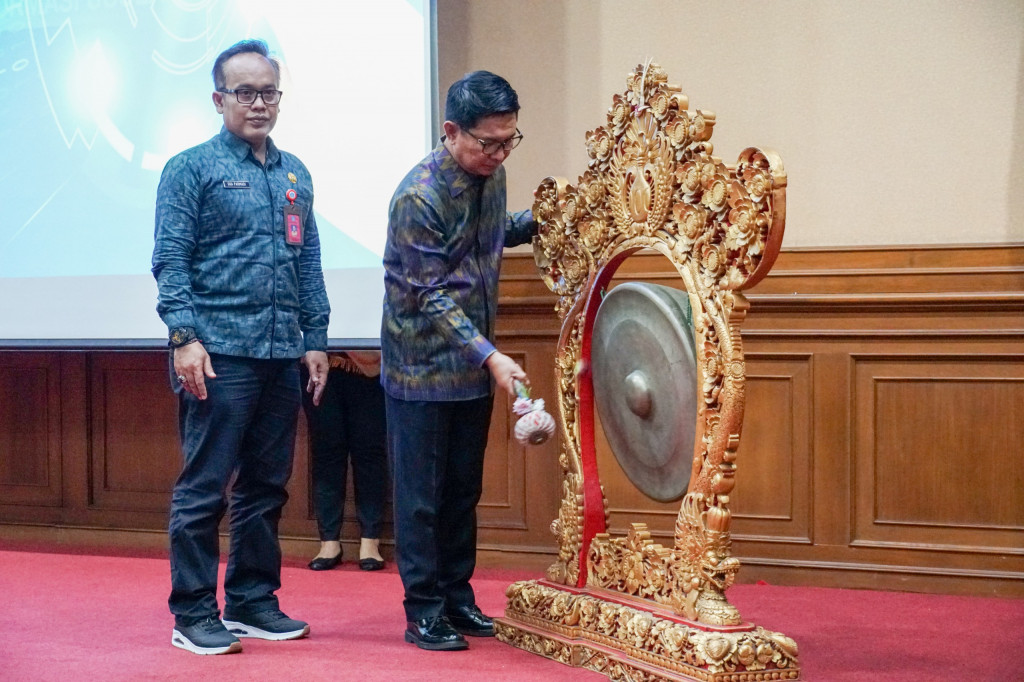 Sekda Adi Arnawa Buka Sosialisasi Barang Milik Daerah Tahun 2024